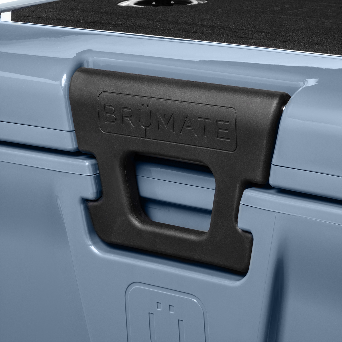 brutank-20qt-q6 BruTank-20-Denim-Latch.png